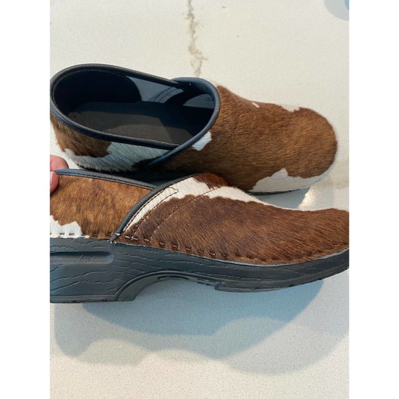 Cowhide Pattern Mules - Picture 4 of 7